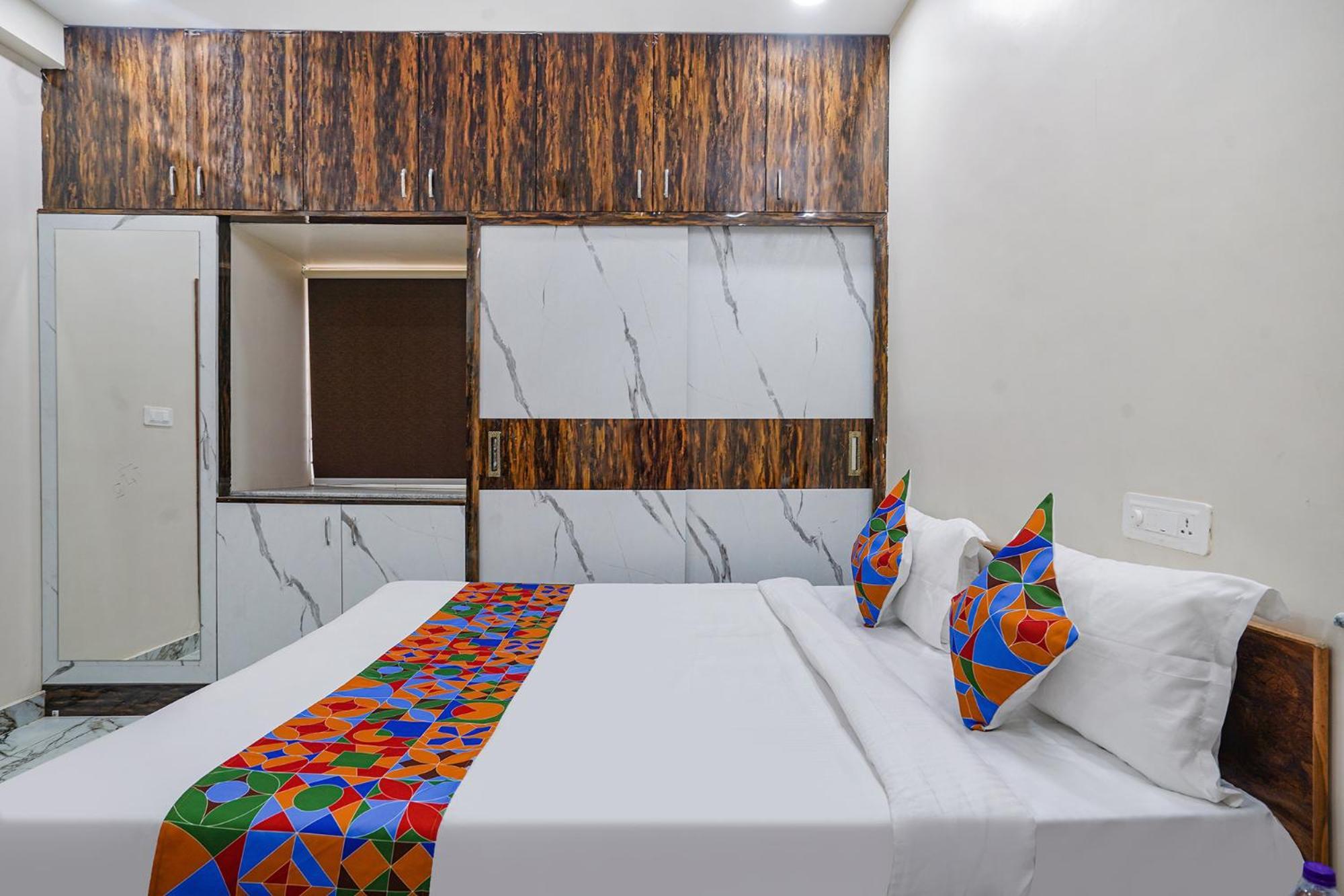 Fabhotel Perams Grand Inn - Hitech City Hyderabad Eksteriør billede